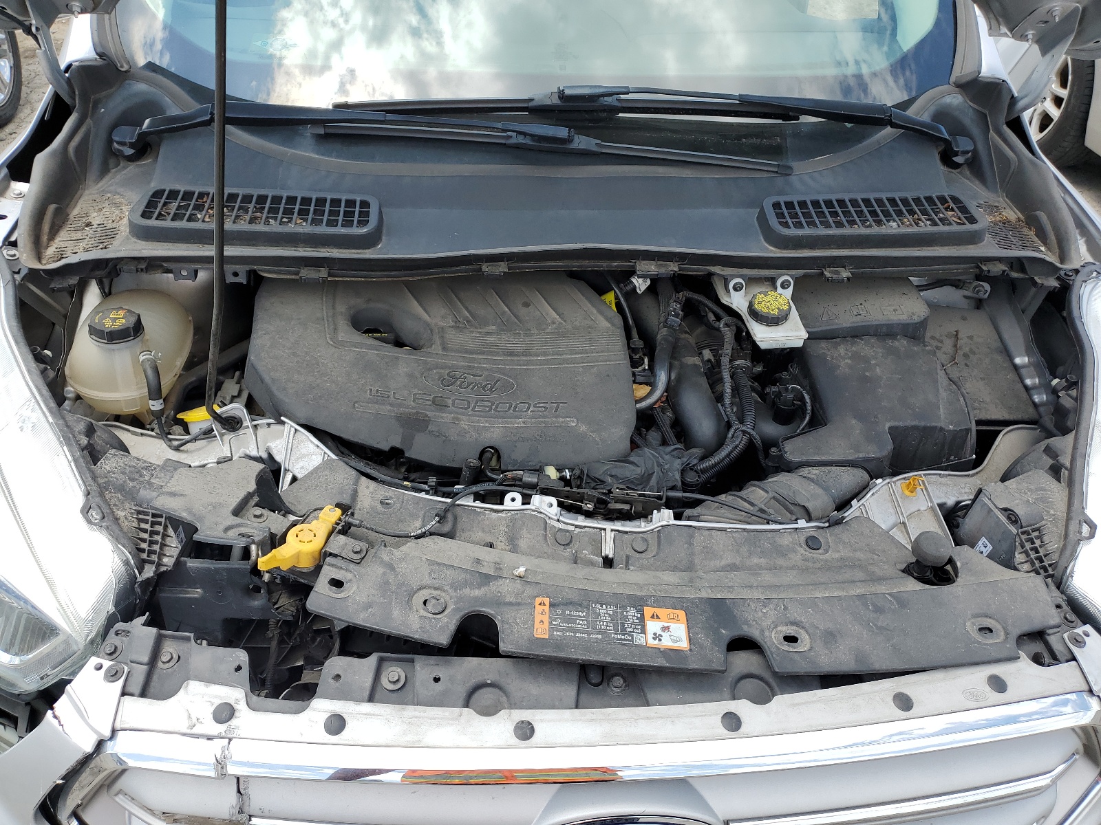 1FMCU0JD5HUE04396 2017 Ford Escape Titanium