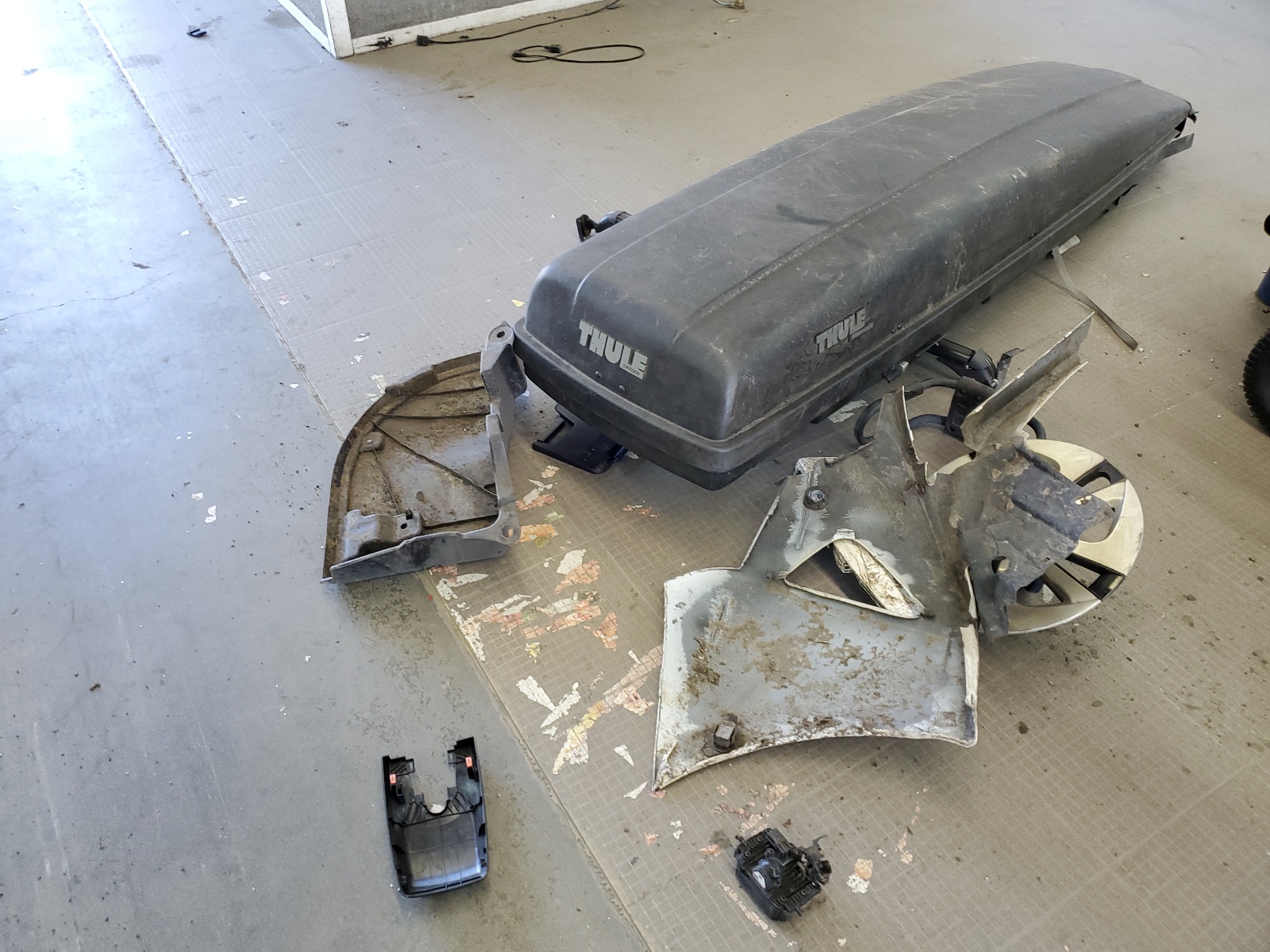 JTDKBRFU4J3070327 2018 Toyota Prius