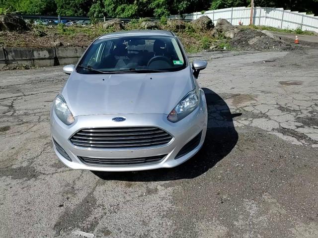 2018 Ford Fiesta Se VIN: 3FADP4EJ7JM112806 Lot: 60482454