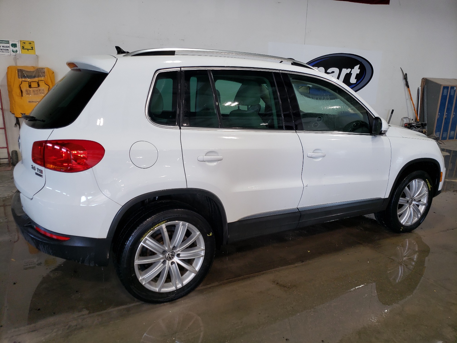 2015 Volkswagen Tiguan S vin: WVGBV7AX7FW613877