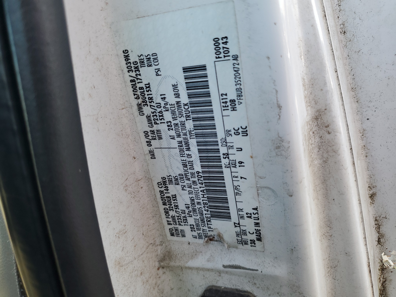 1FTRE14281HA14709 2001 Ford Econoline E150 Van