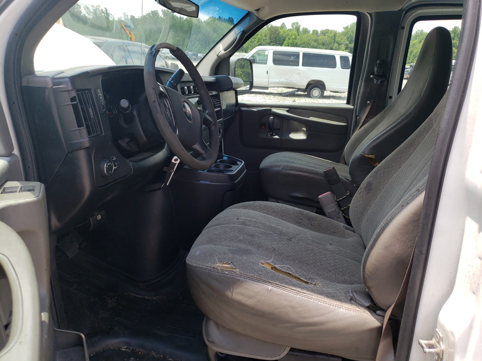 1GTZGGBGXA1131504 2010 GMC Savana G2500