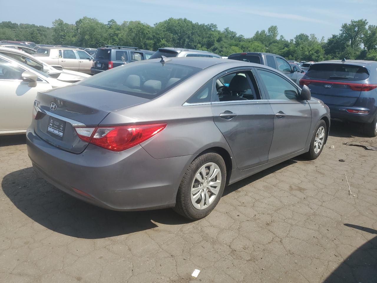 2012 Hyundai Sonata - Image 3