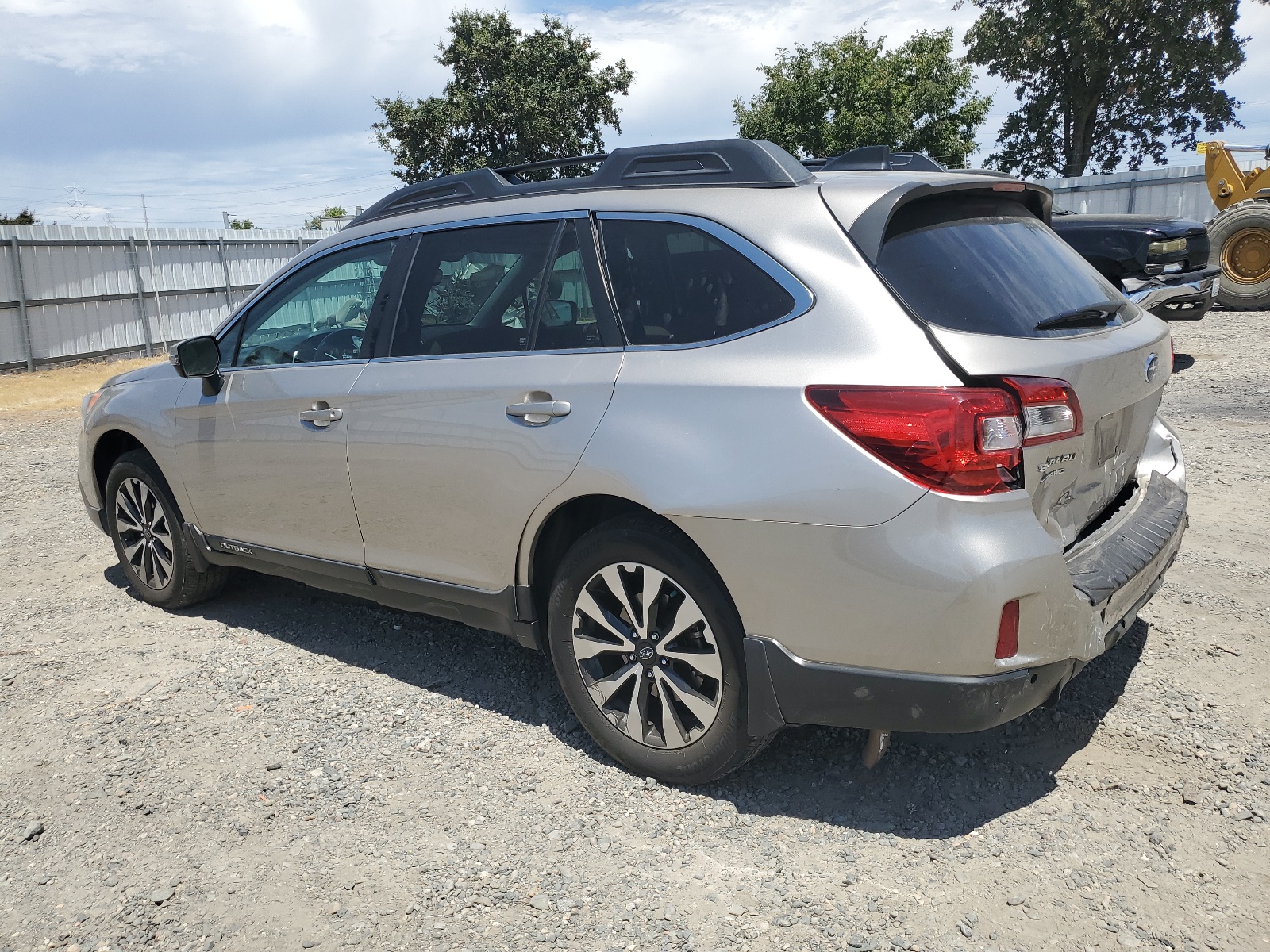 2017 Subaru Outback 2.5I Limited vin: 4S4BSANCXH3354979