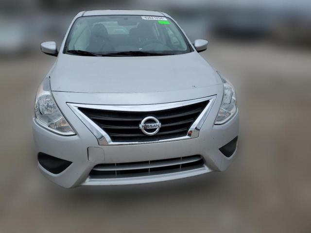  NISSAN VERSA 2019 Сріблястий