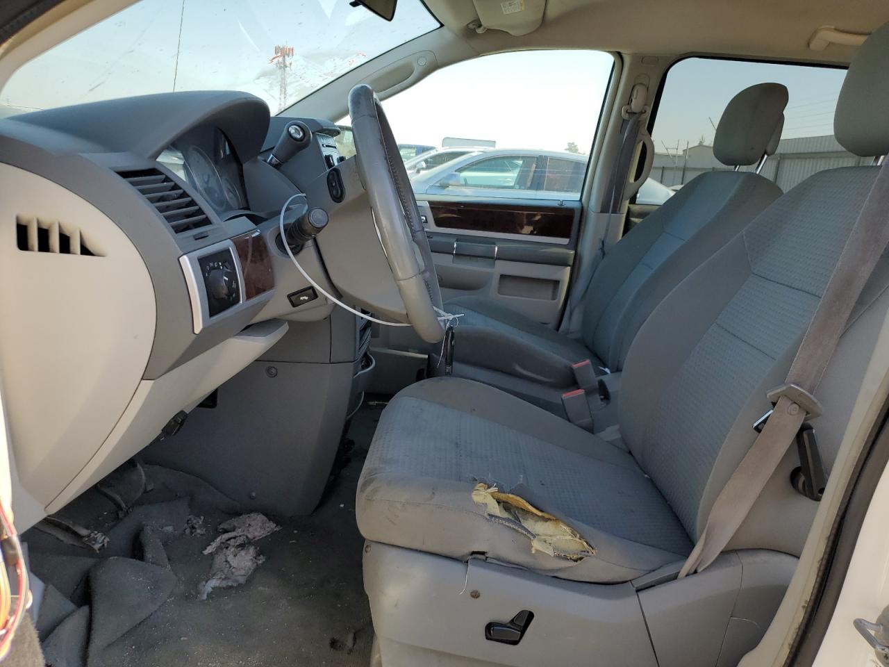 2010 Chrysler Town & Country Touring VIN: 2A4RR5D12AR352544 Lot: 60173254