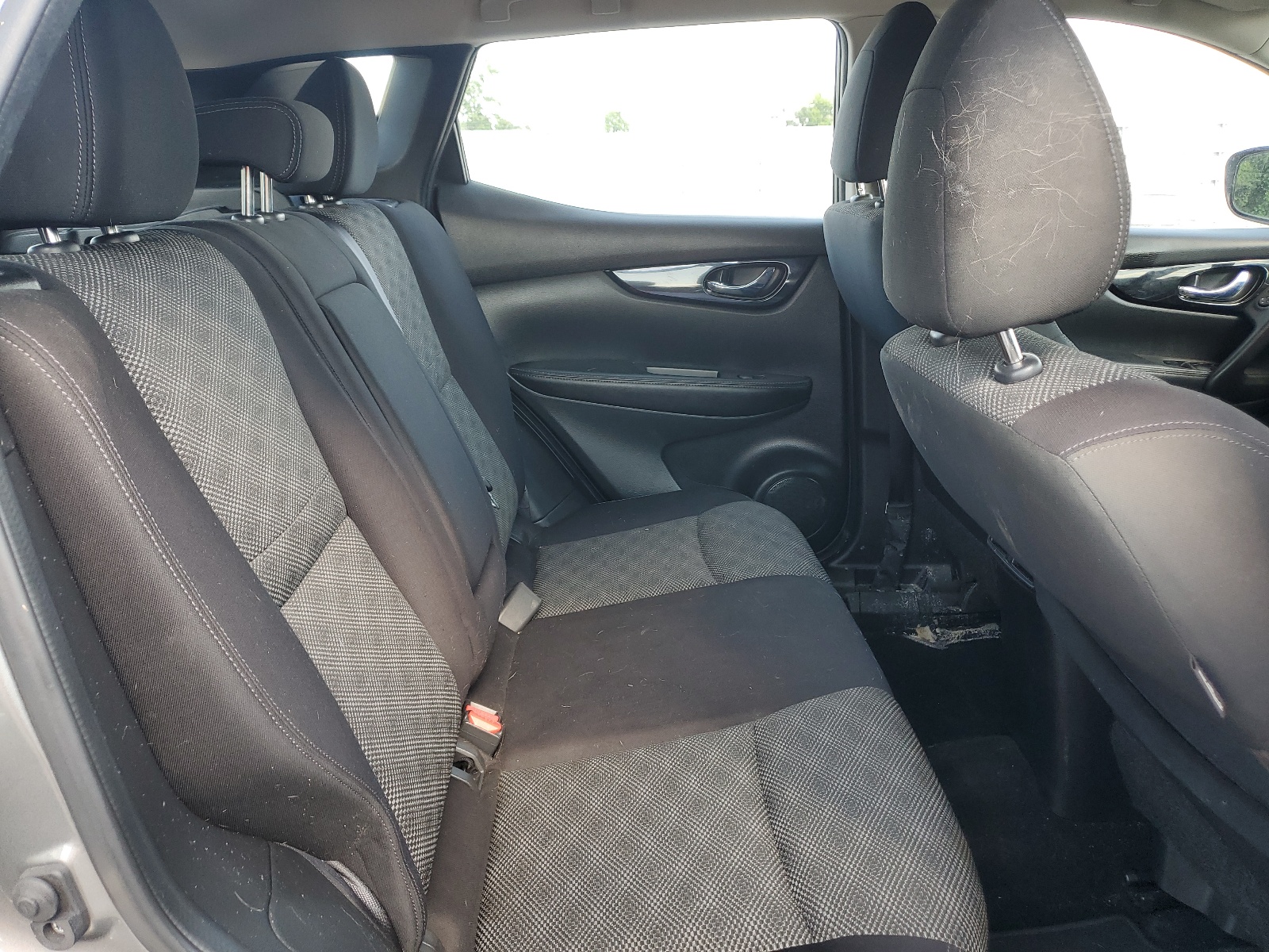 JN1BJ1CR9JW265751 2018 Nissan Rogue Sport S