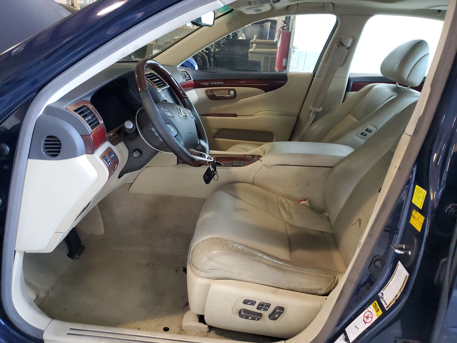 JTHCL5EF8A5008686 2010 Lexus Ls 460