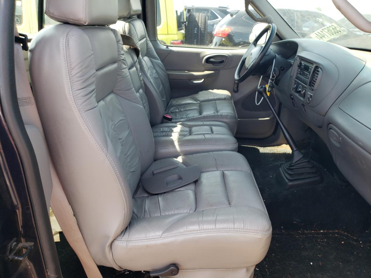 2000 Ford F150 VIN: 2FTZF1724YCA02261 Lot: 63601654