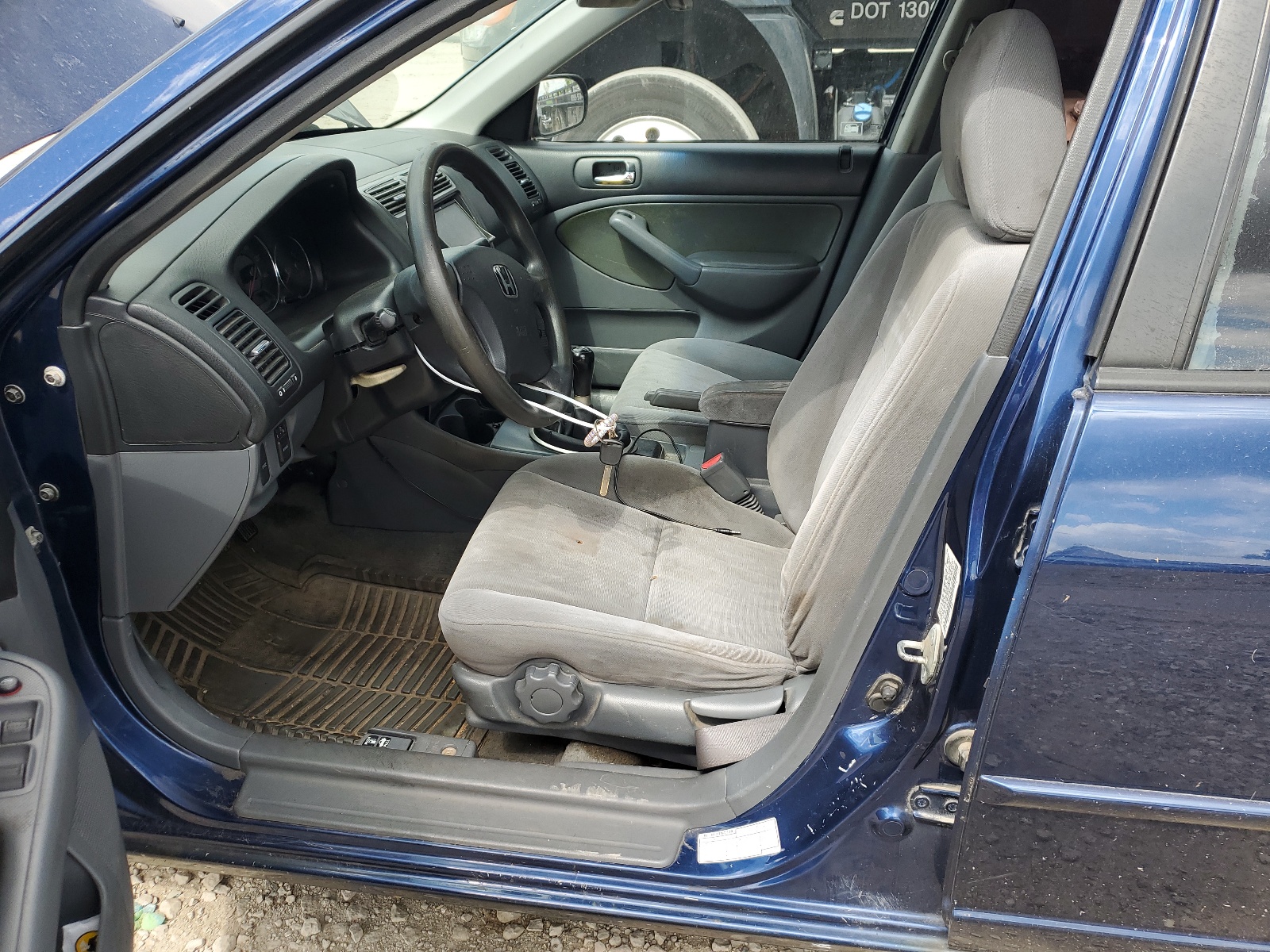 1HGES15583L027820 2003 Honda Civic Lx