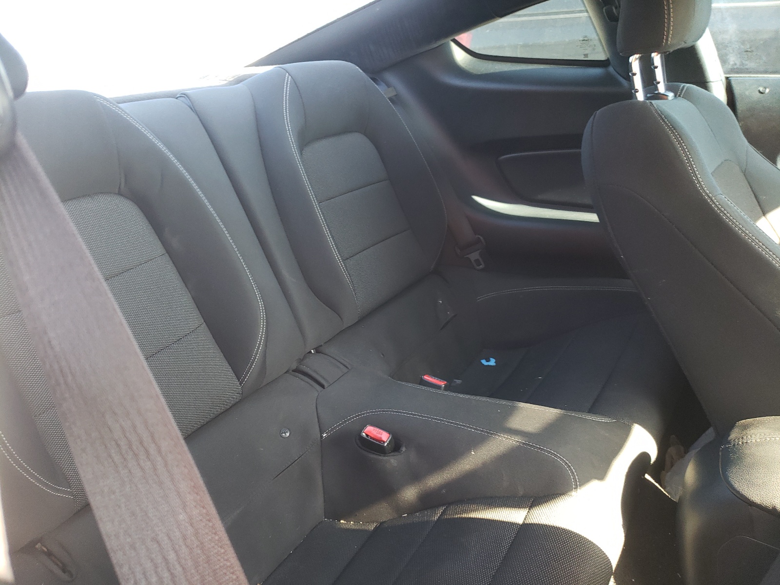 1FA6P8AM0F5399953 2015 Ford Mustang