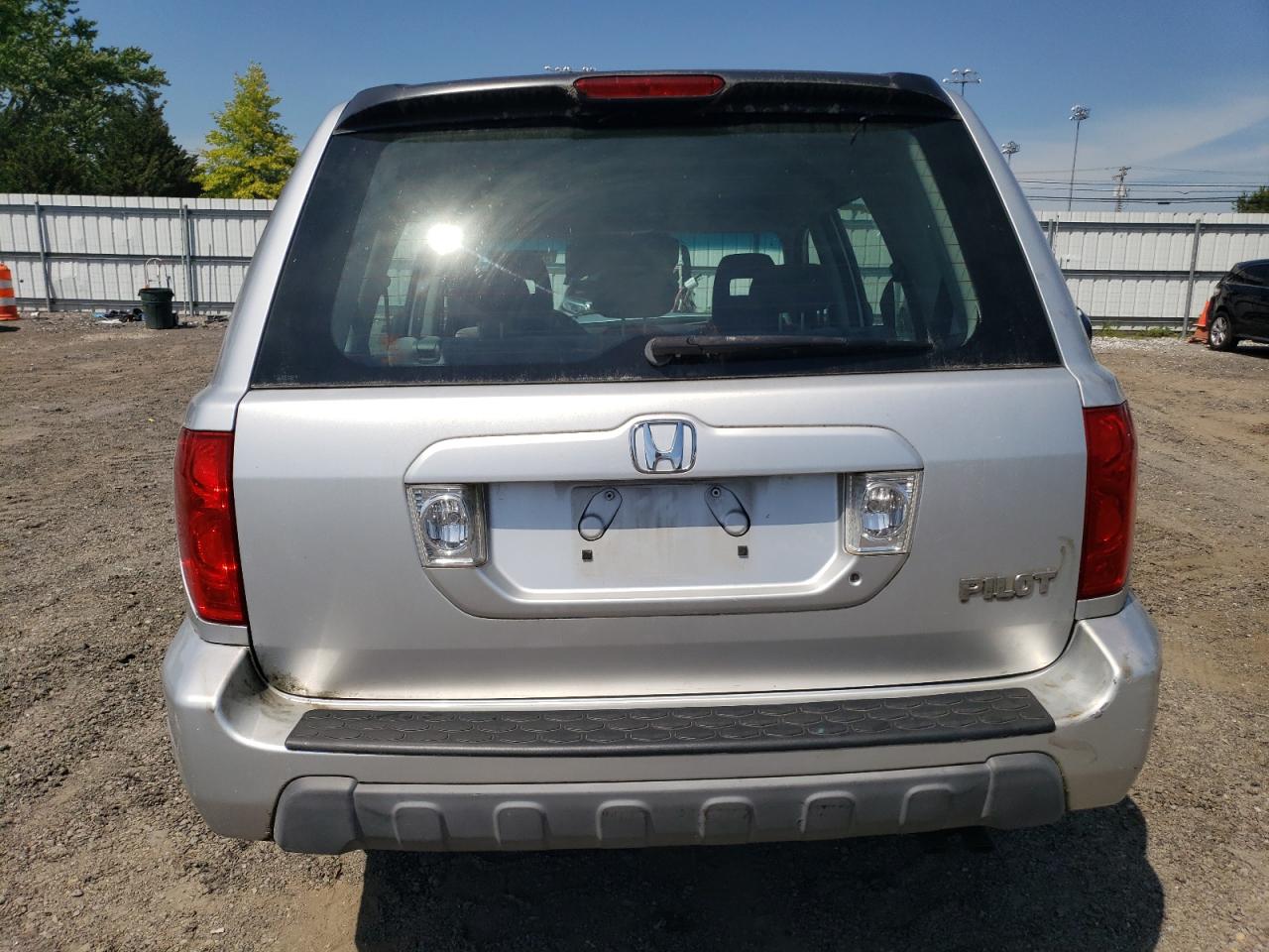 2005 Honda Pilot Lx VIN: 2HKYF18105H549437 Lot: 59294934
