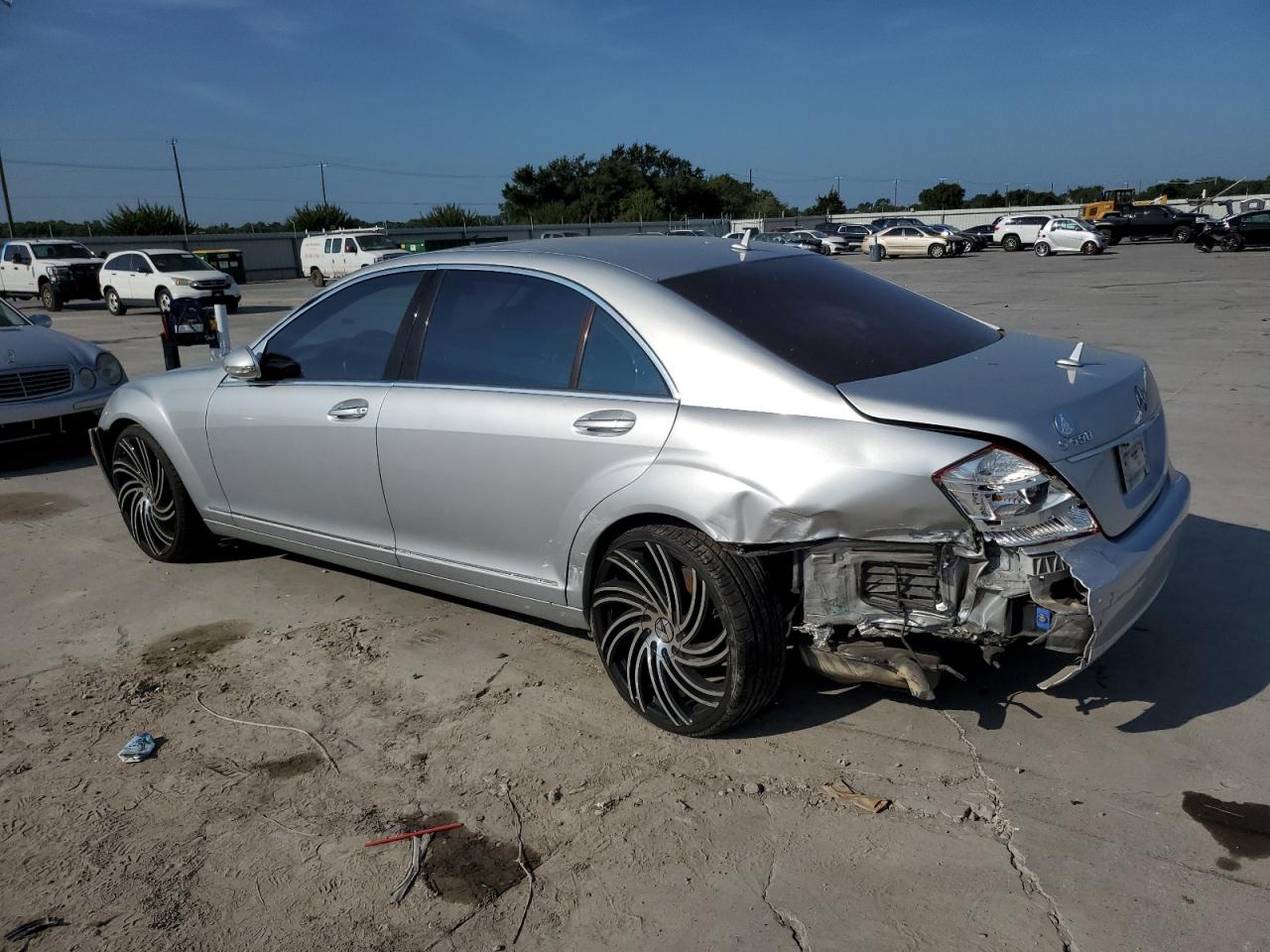 2007 Mercedes-Benz S 550 VIN: WDDNG71X17A013677 Lot: 61030404