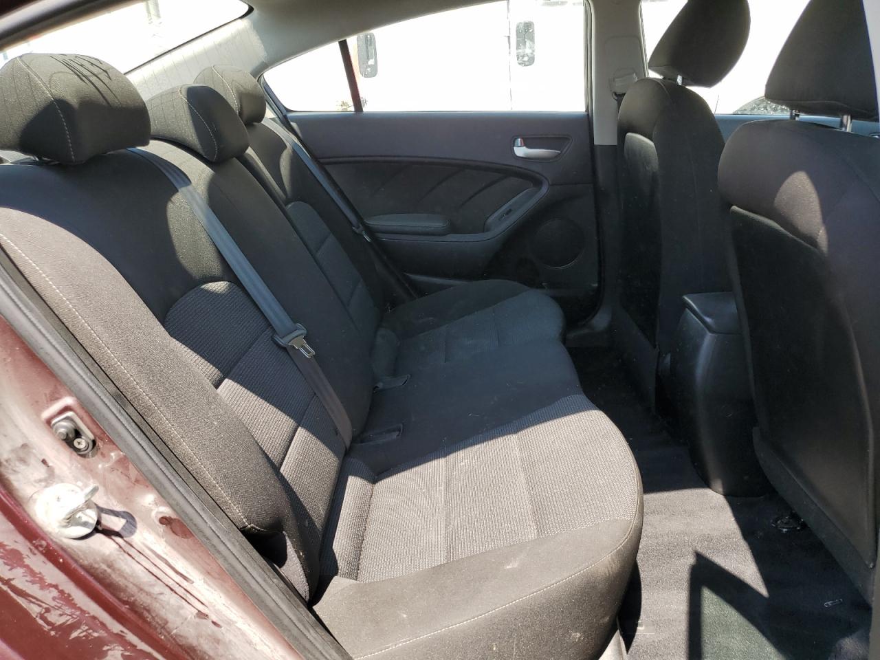 2018 Kia Forte Lx VIN: 3KPFK4A76JE270544 Lot: 60640034