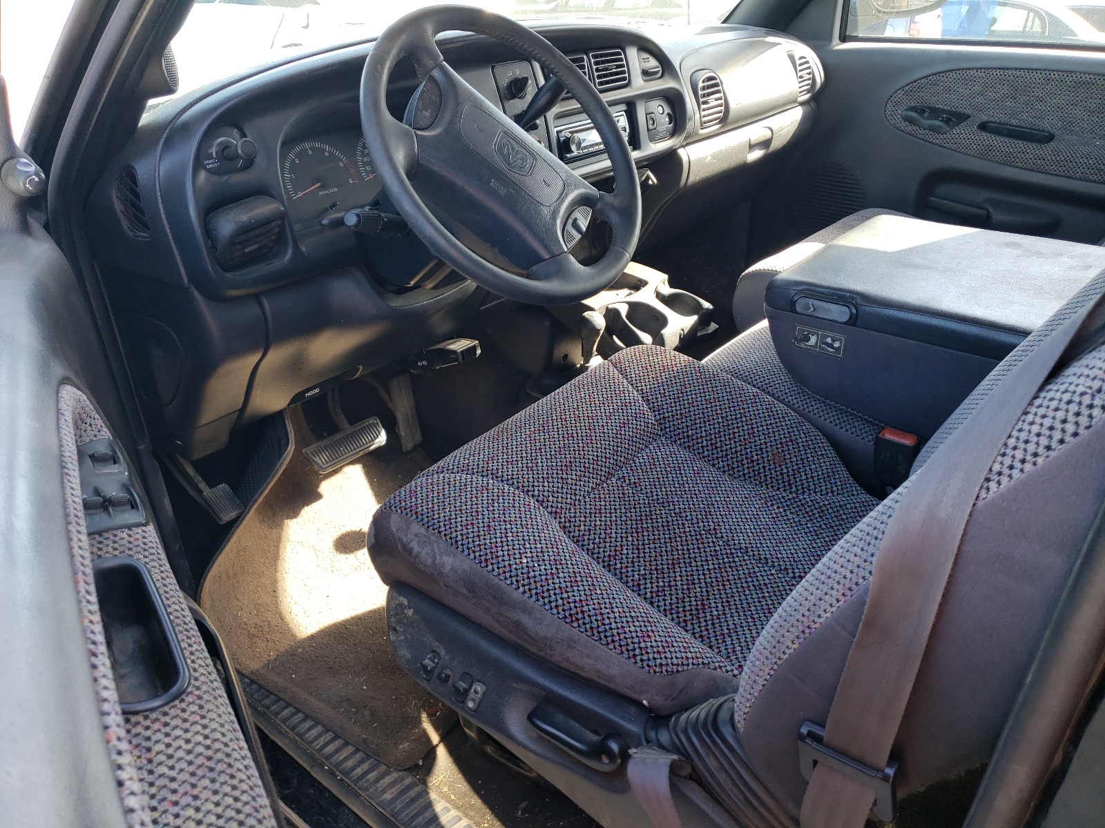 1B7HF13Z0WJ245871 1998 Dodge Ram 1500