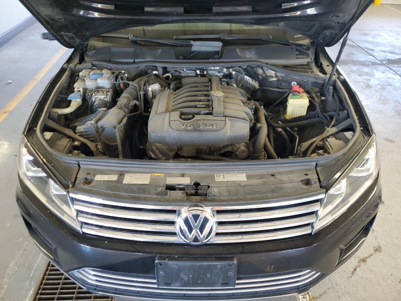 WVGRF7BP5HD004568 2017 Volkswagen Touareg Wolfsburg