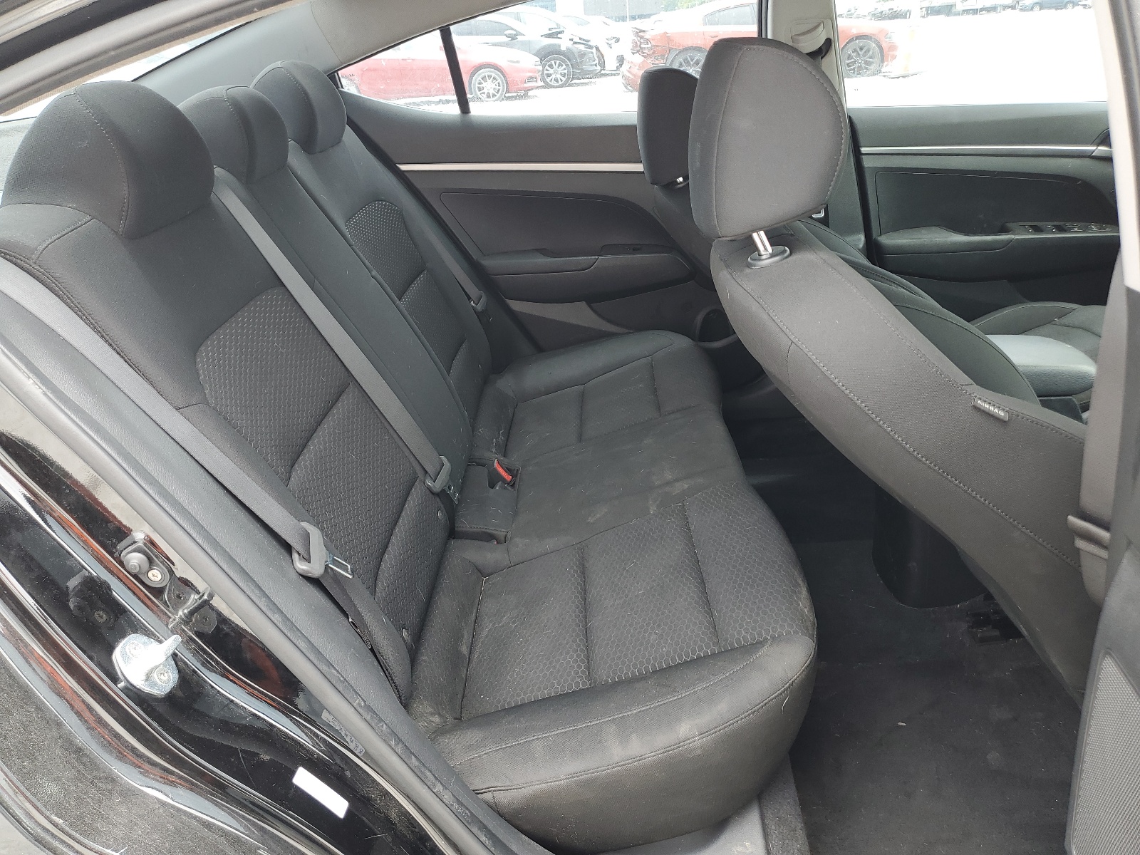 KMHD74LF3KU759270 2019 Hyundai Elantra Se