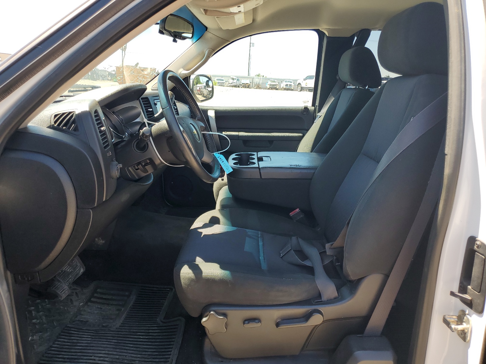 1GCRCSE03BZ423317 2011 Chevrolet Silverado C1500 Lt