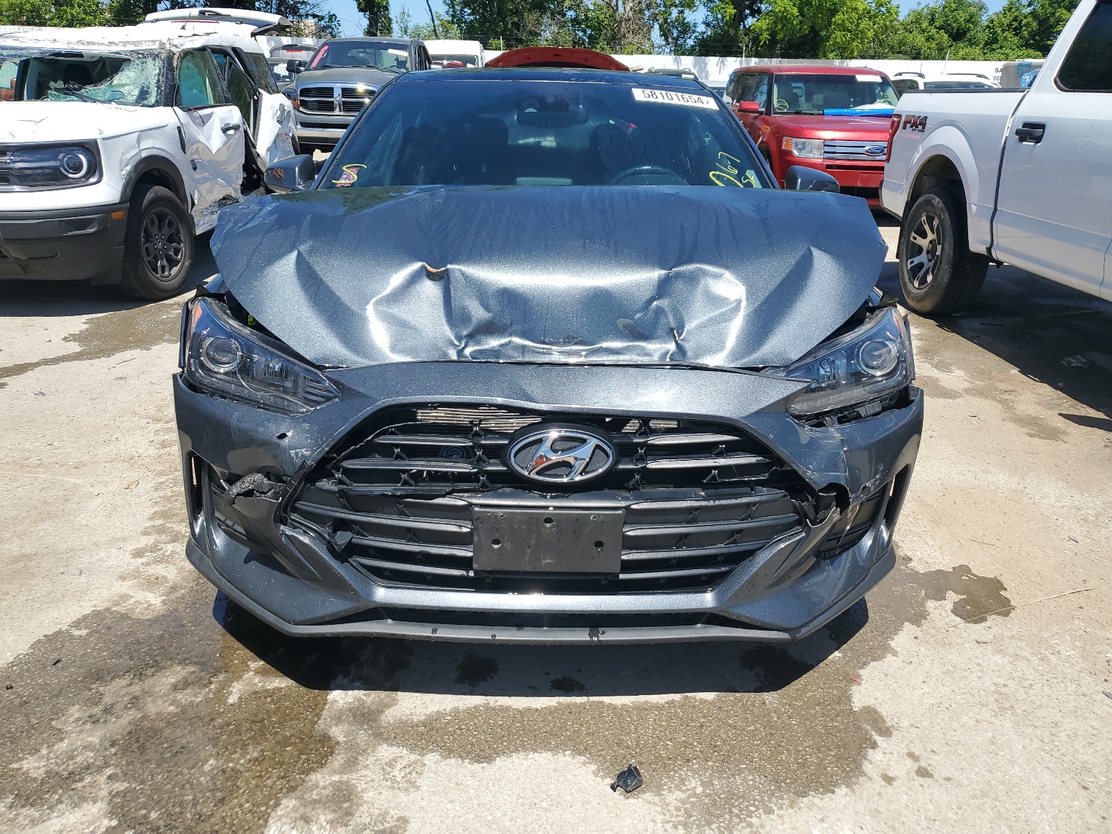 2019 Hyundai Veloster Base vin: KMHTG6AF6KU015625