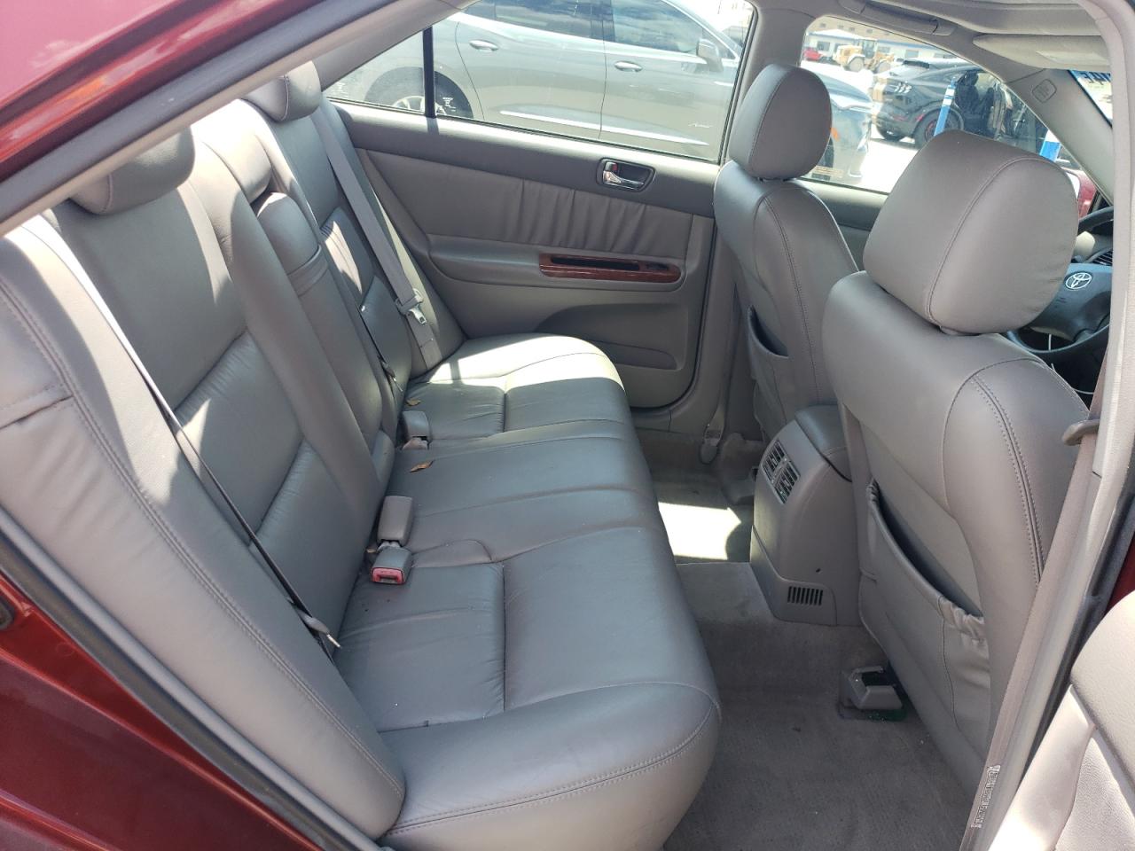 2004 Toyota Camry Le VIN: 4T1BE30K74U286193 Lot: 61145004