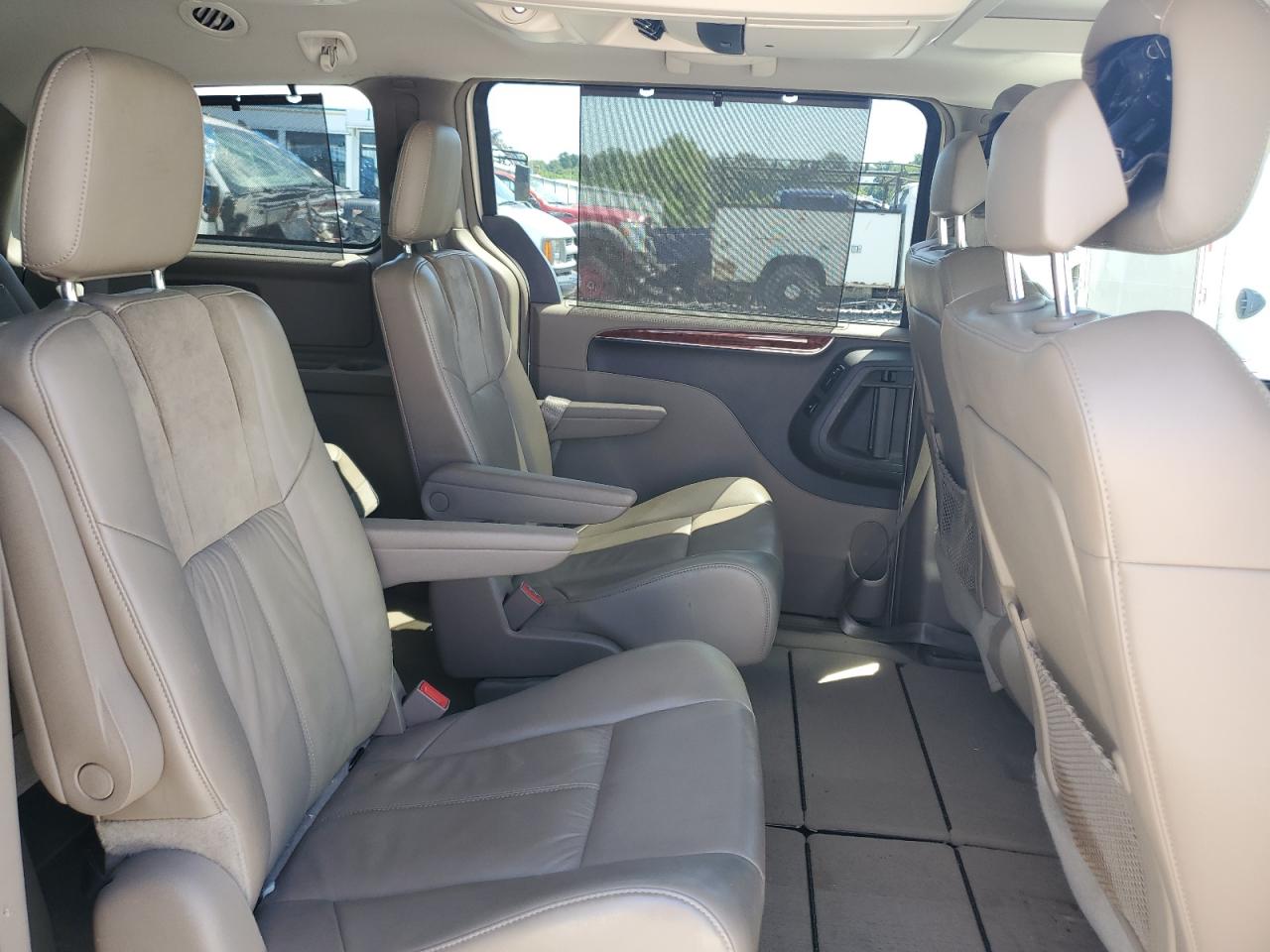 2013 Chrysler Town & Country Limited VIN: 2C4RC1GG8DR632912 Lot: 61100224