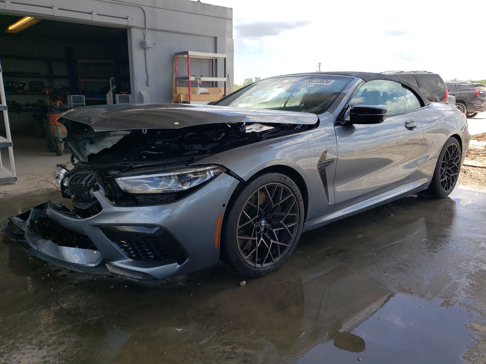 2022 BMW M8 vin: WBSDZ0C09NCJ30019