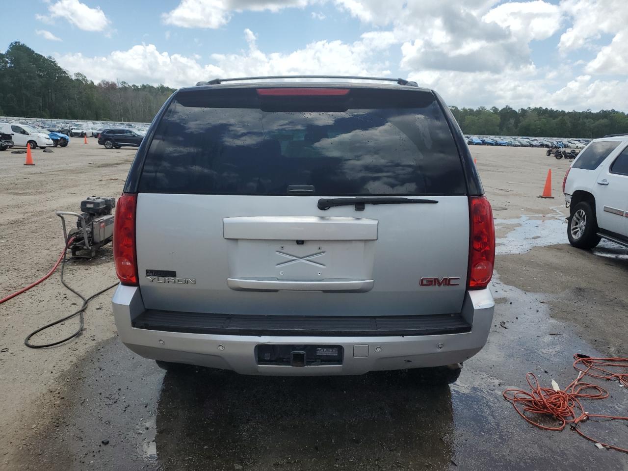 2013 GMC Yukon Slt VIN: 1GKS1CE05DR180260 Lot: 59852304