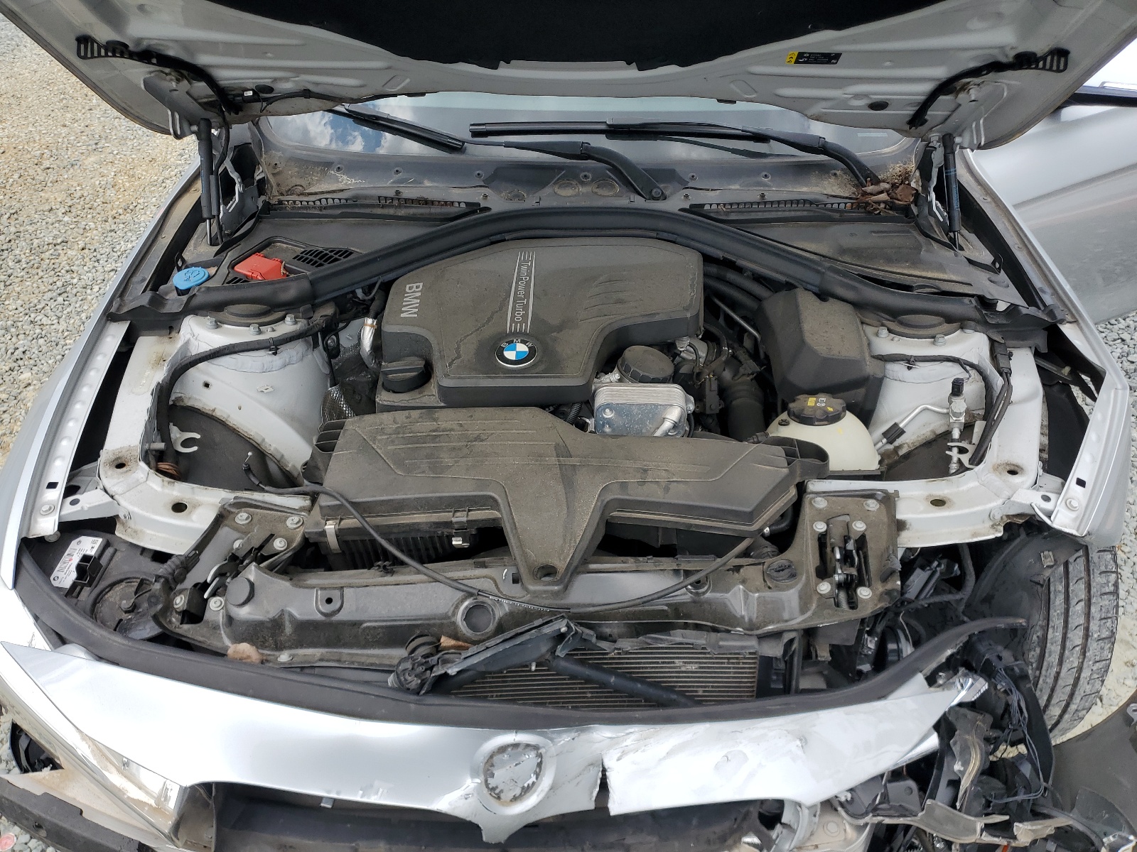 WBA8E5G53HNU22276 2017 BMW 320 Xi