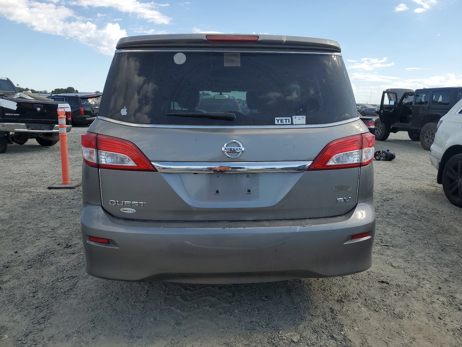 JN8AE2KP6C9042138 2012 Nissan Quest S