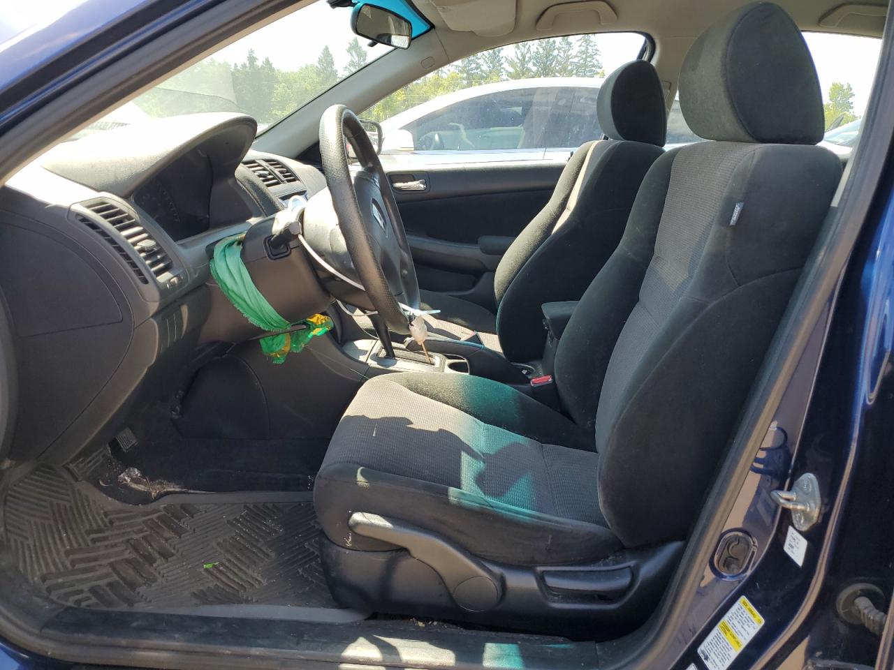 2005 Honda Accord Lx VIN: 1HGCM56405A812555 Lot: 61056064