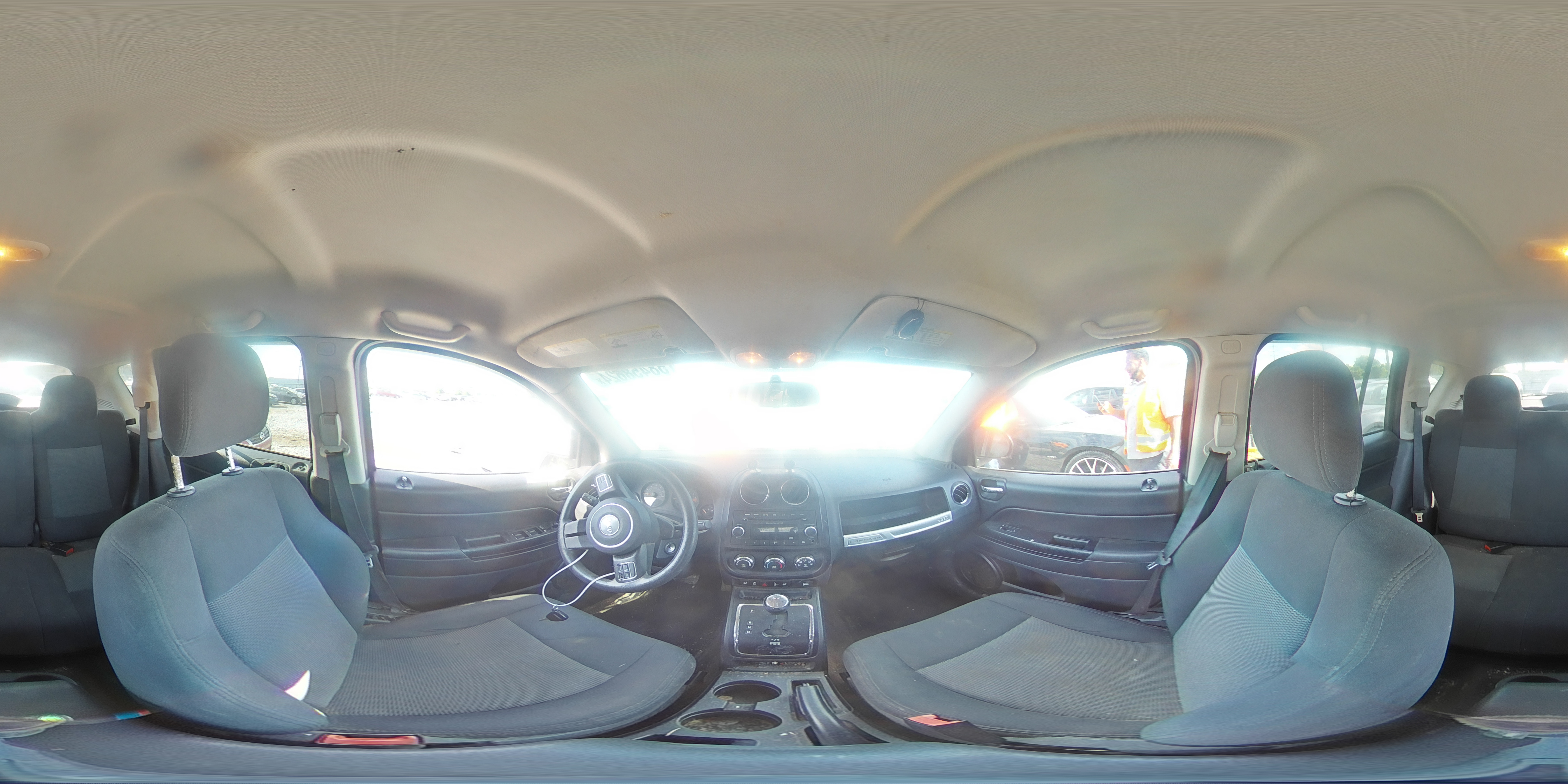 2015 Jeep Compass - Image 14