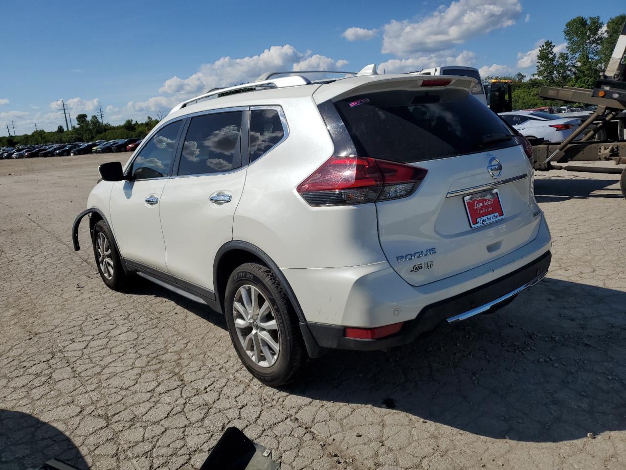 KNMAT2MV3KP542135 2019 NISSAN ROGUE - Image 2