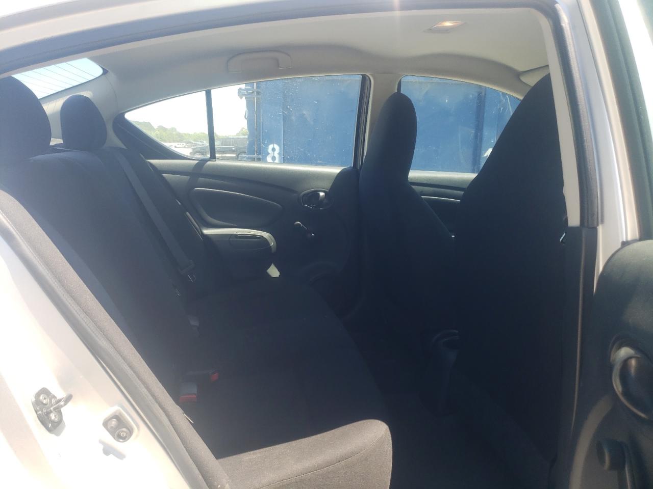 2015 Nissan Versa S VIN: 3N1CN7AP4FL825640 Lot: 60262014