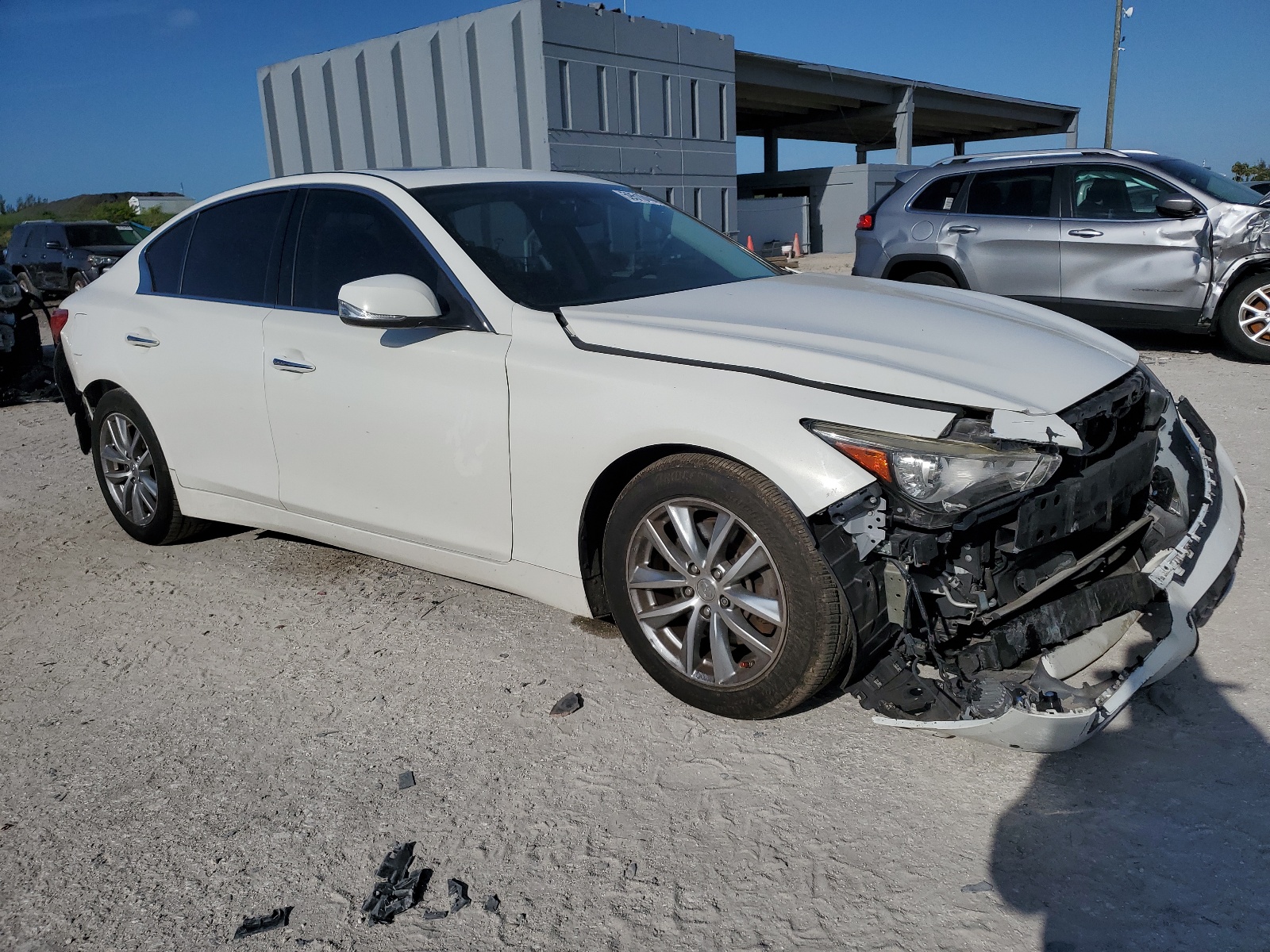 2015 Infiniti Q50 Base vin: JN1BV7AP9FM339147