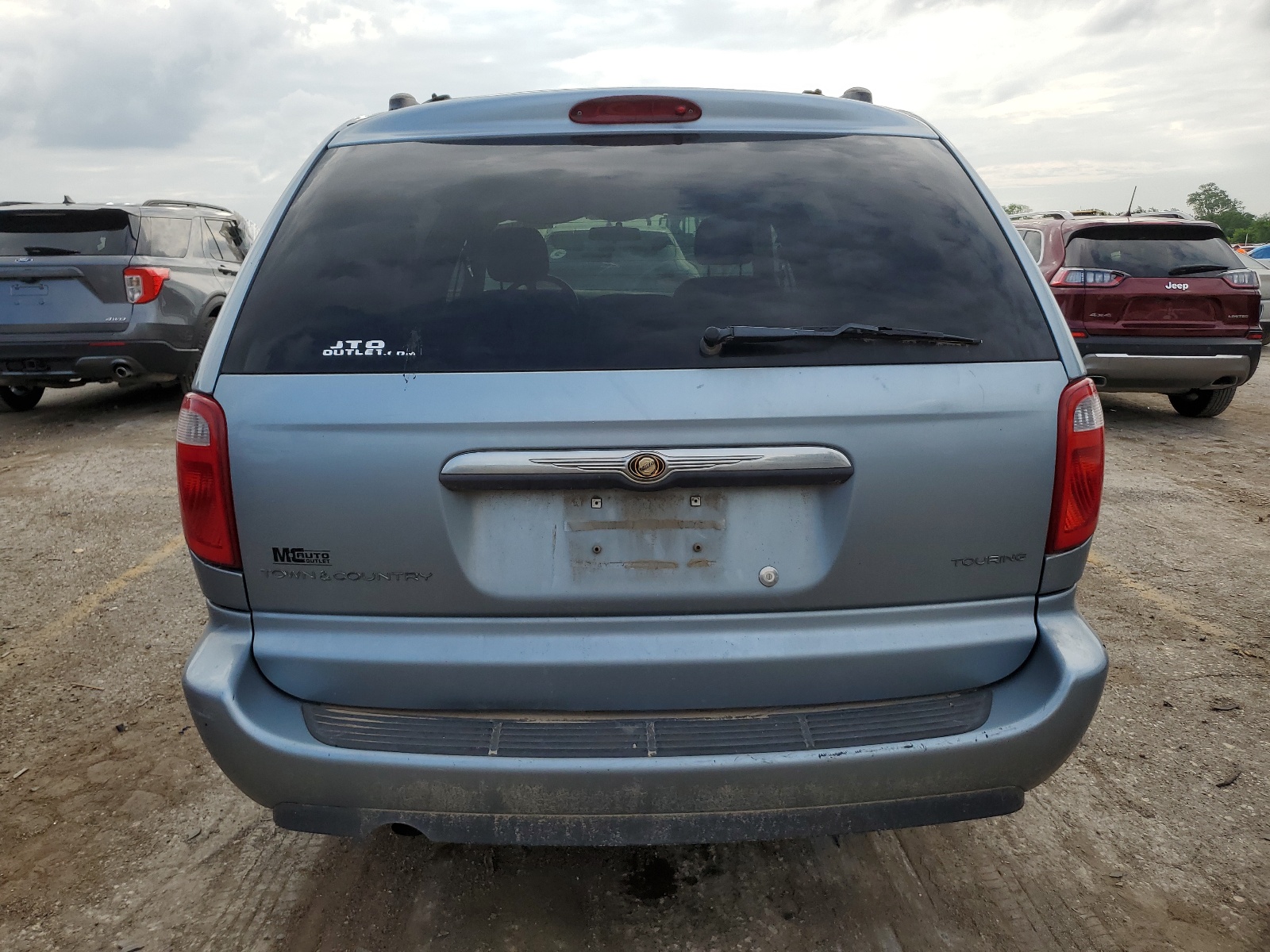 2C4GP54L85R574712 2005 Chrysler Town & Country Touring