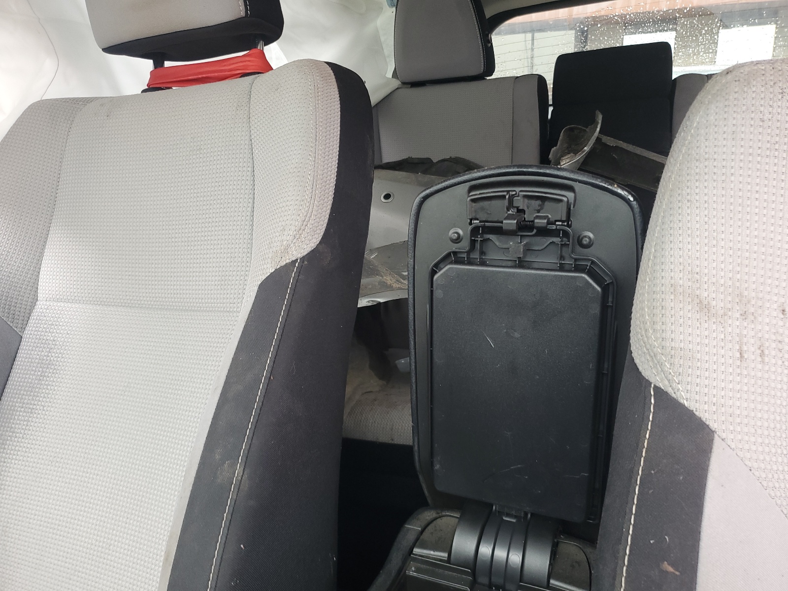 JTMRJREV9HD078228 2017 Toyota Rav4 Hv Le