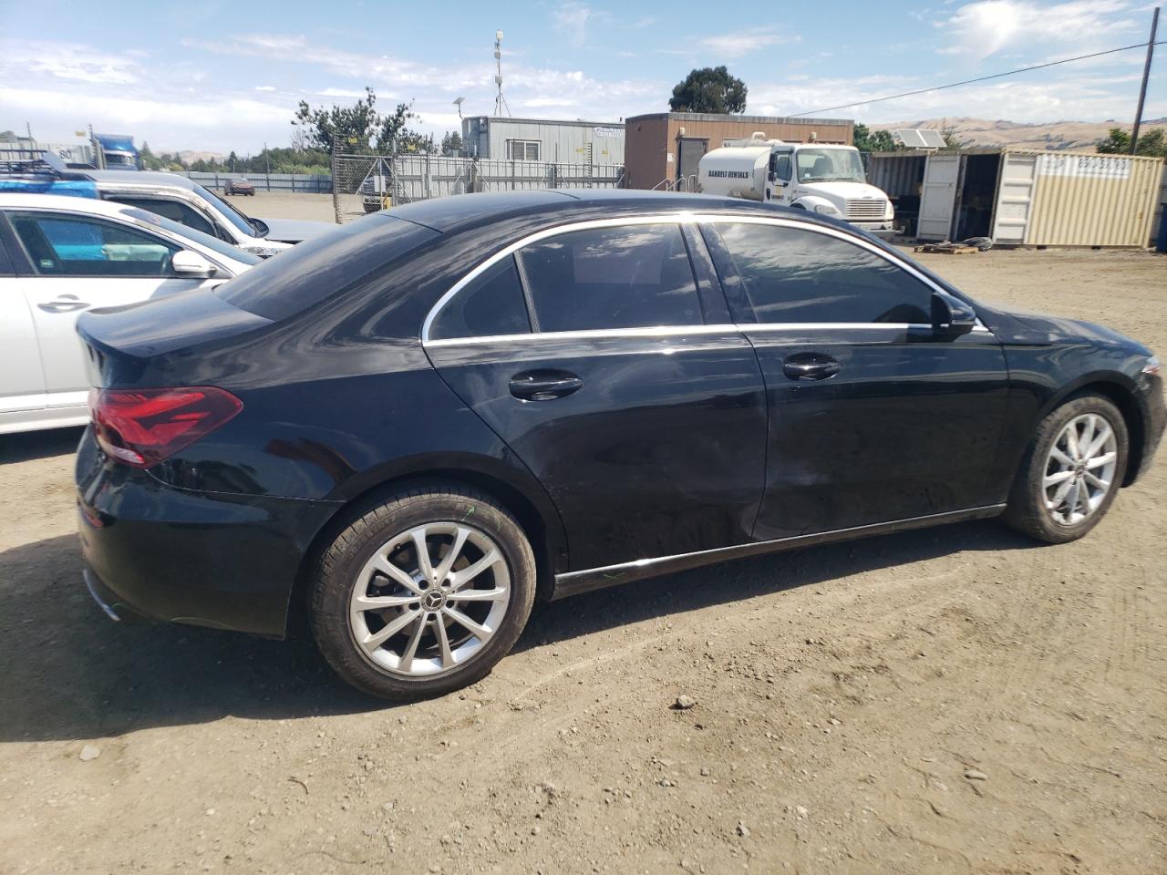 2019 Mercedes-Benz A-klasse - Image 3