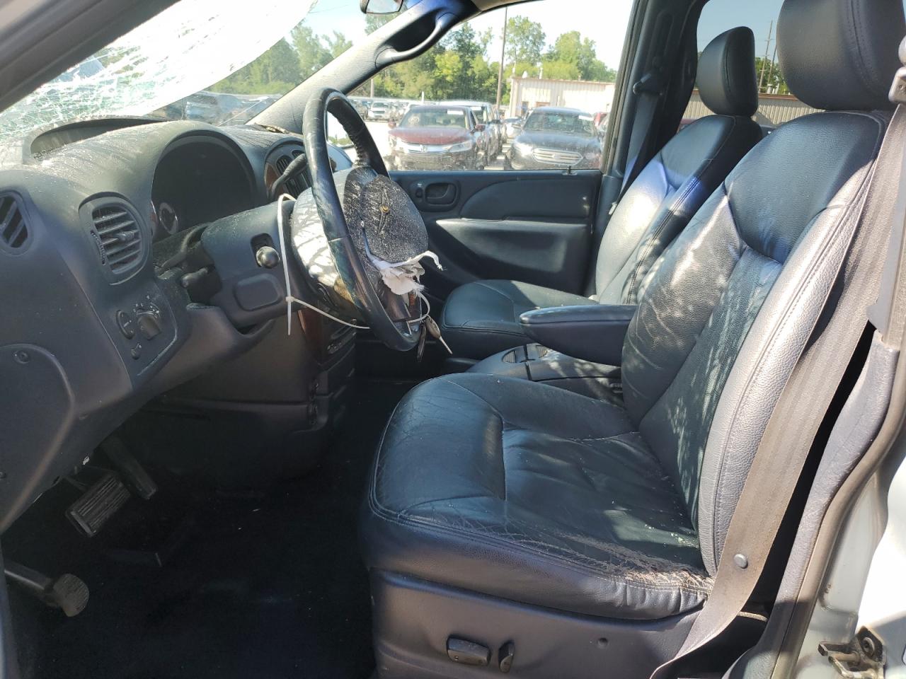 2002 Chrysler Town & Country Lxi VIN: 2C4GP54LX2R573749 Lot: 59846394