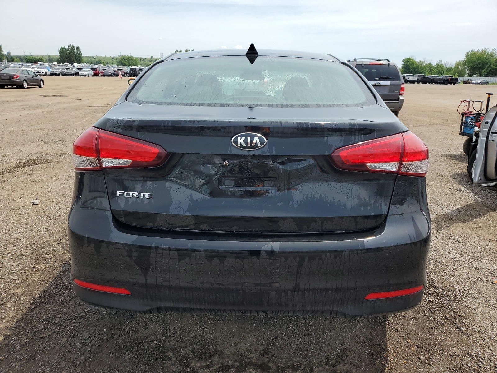3KPFL4A7XJE261908 2018 Kia Forte Lx