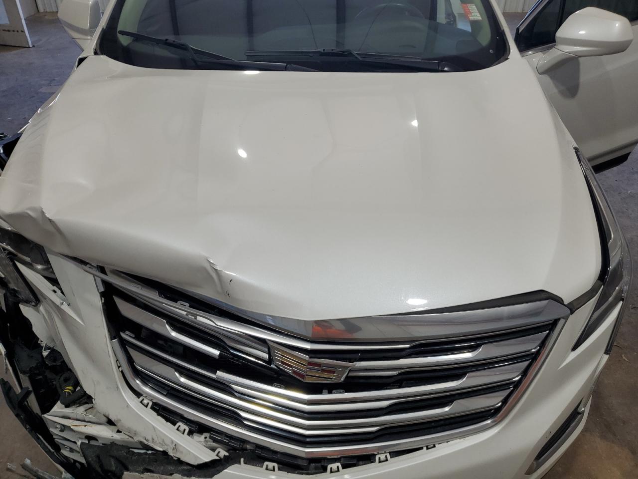 1GYKNCRSXHZ299773 2017 Cadillac Xt5 Premium Luxury