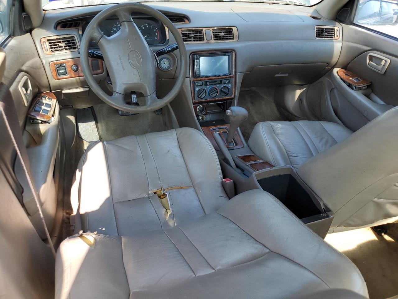 1999 Toyota Camry Le VIN: JT2BF22K1X0208067 Lot: 58742604