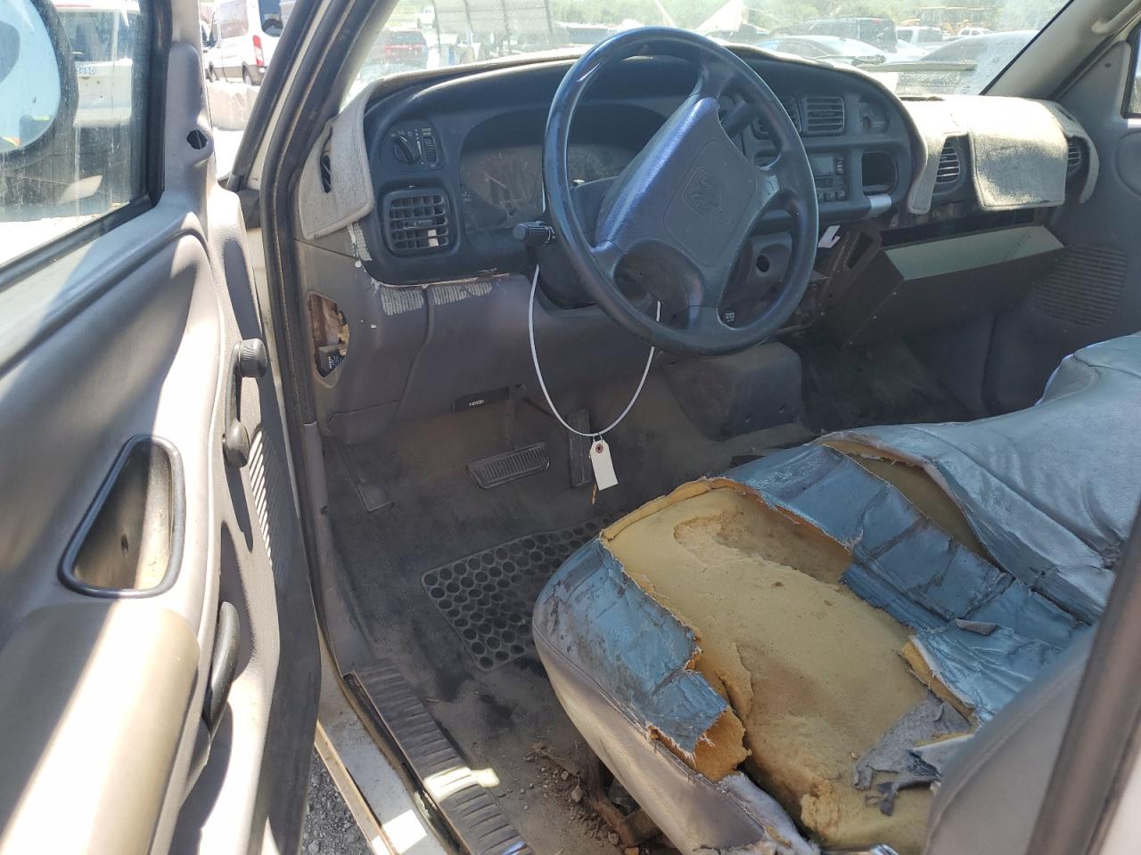 1999 Dodge Ram 2500 VIN: 3B6KC26Z6XM584885 Lot: 60183854