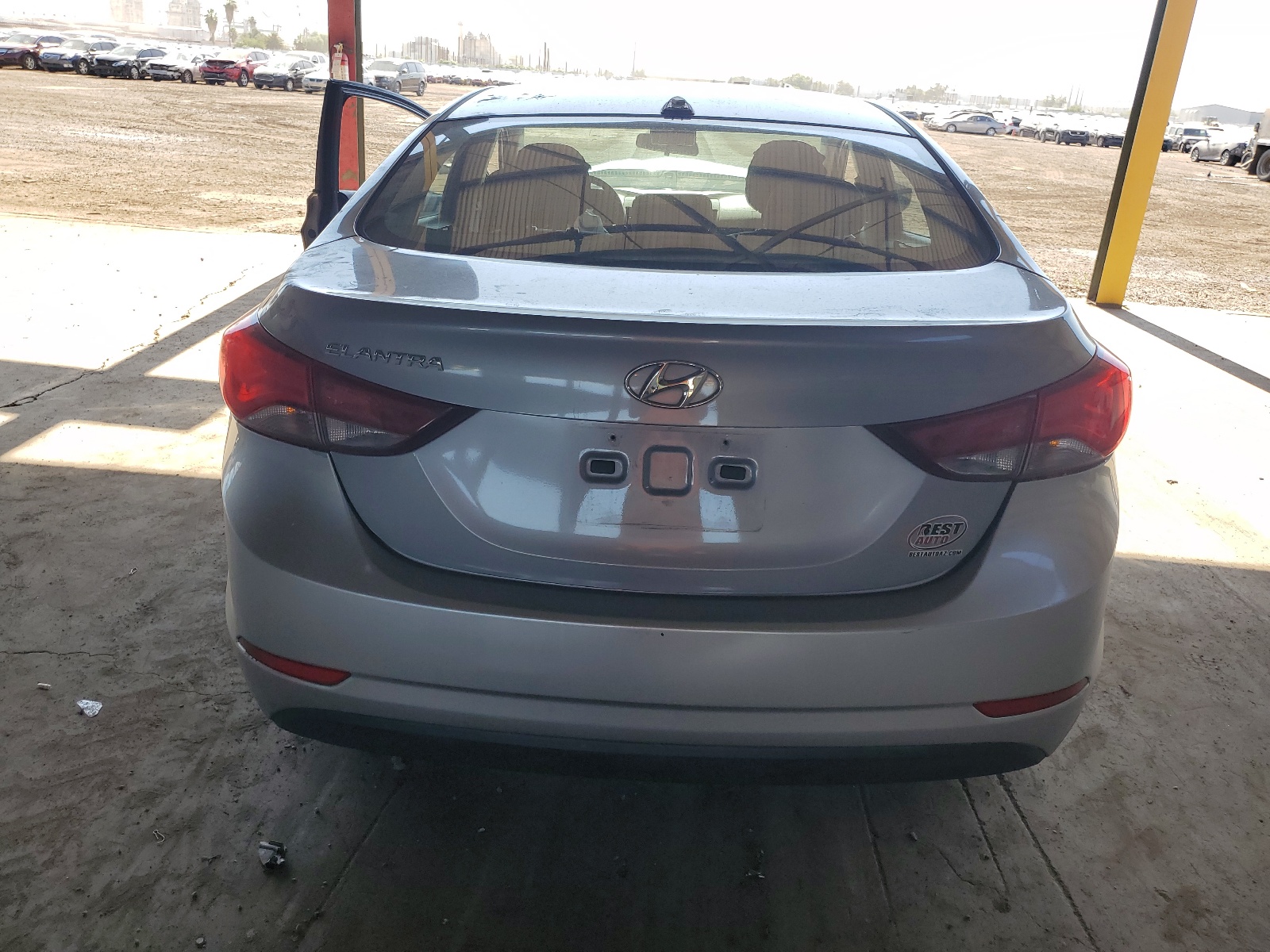 5NPDH4AE3GH711409 2016 Hyundai Elantra Se