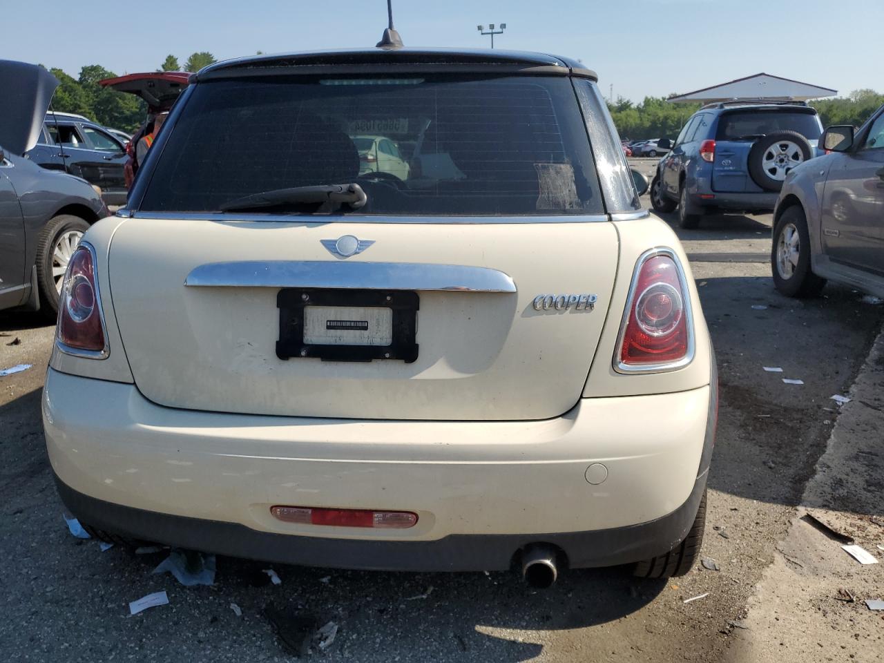 2011 Mini Cooper VIN: WMWSU3C53BT253348 Lot: 58651094
