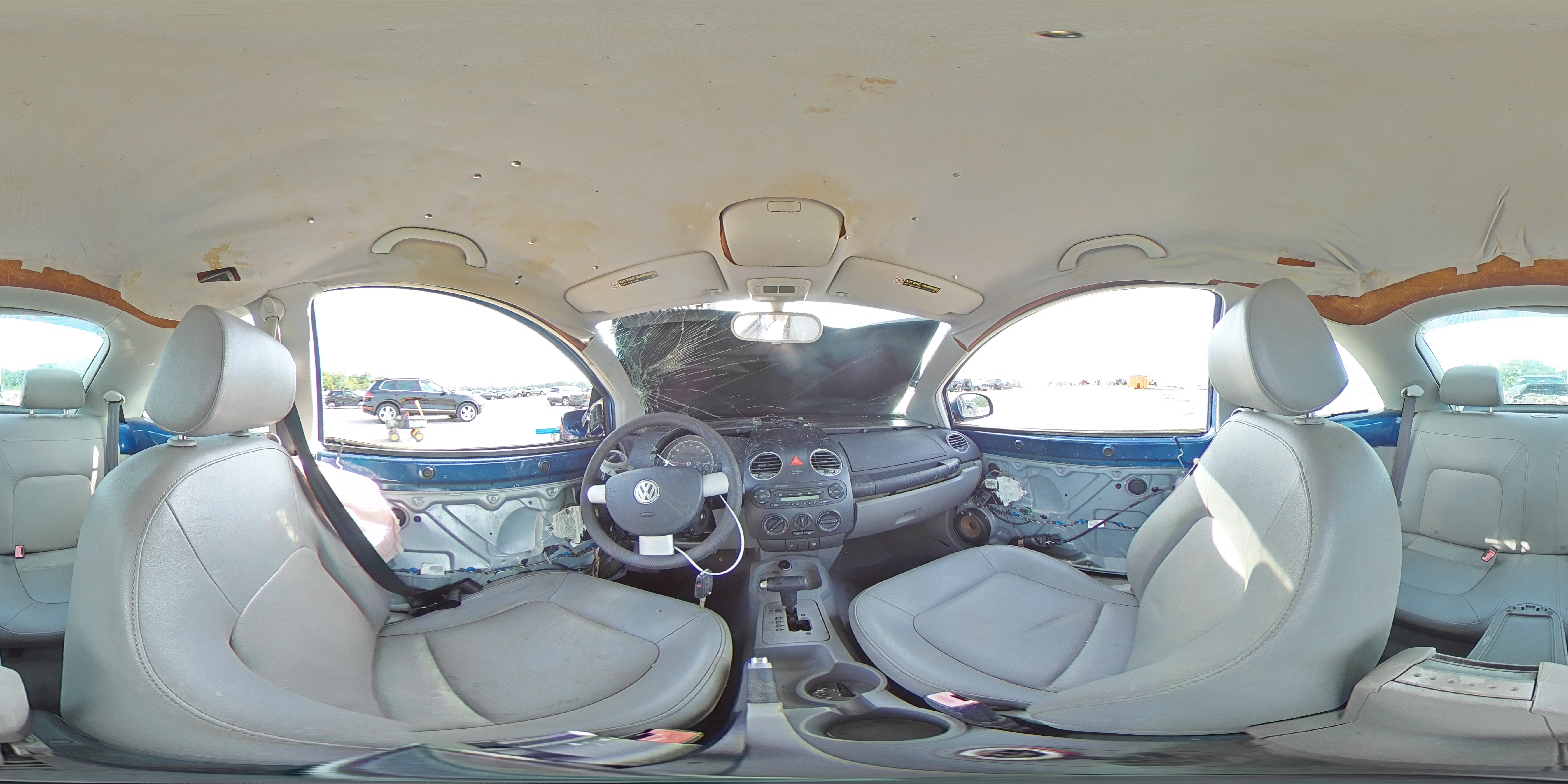 2007 Volkswagen Beetle - Image 13