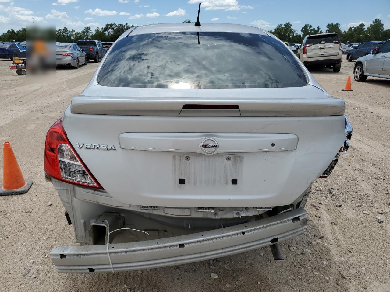 2018 Nissan Versa S VIN: 3N1CN7AP1JL801630 Lot: 59754184