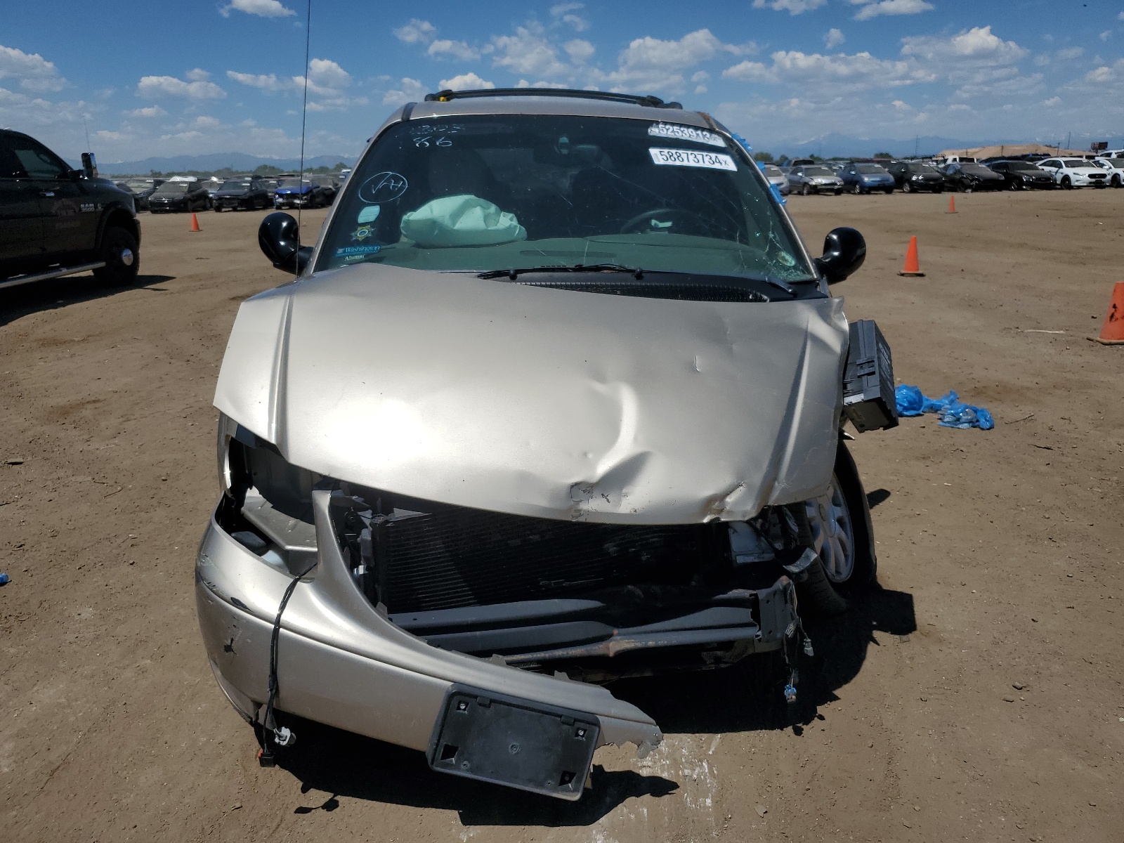 2C8GT54L43R193270 2003 Chrysler Town & Country Lxi