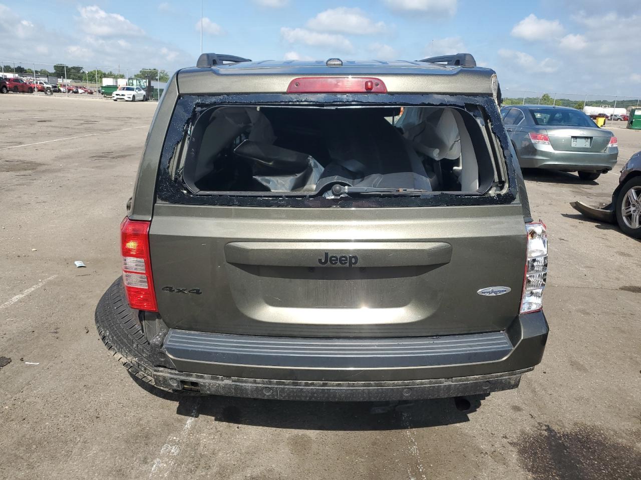 1C4NJRFB0FD348074 2015 Jeep Patriot Latitude