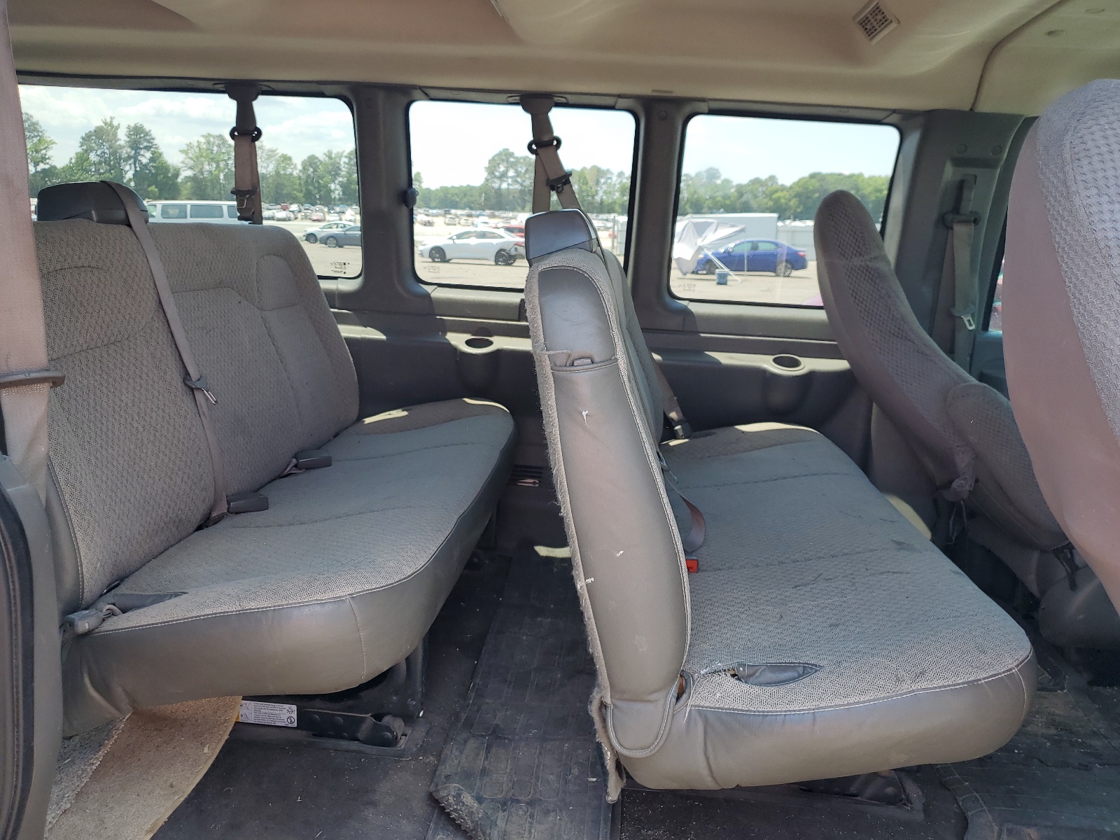 1GAZGPFG9H1218839 2017 Chevrolet Express G3500 Lt