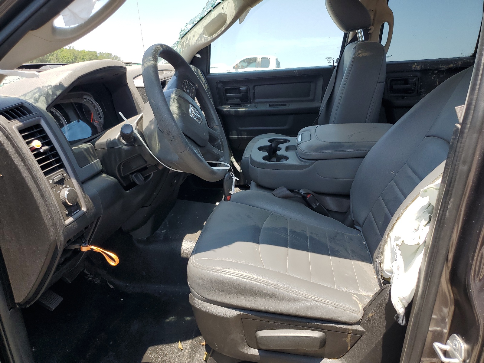 1C6RR6FG7KS722455 2019 Ram 1500 Classic Tradesman